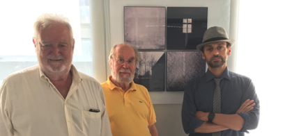 L’opera “Auschwitz” presso Casa della Memoria a Milano. A sinistra Giuliano Banfi, il presidente di ANED Leo Gilardi e Nicola Bertoglio.